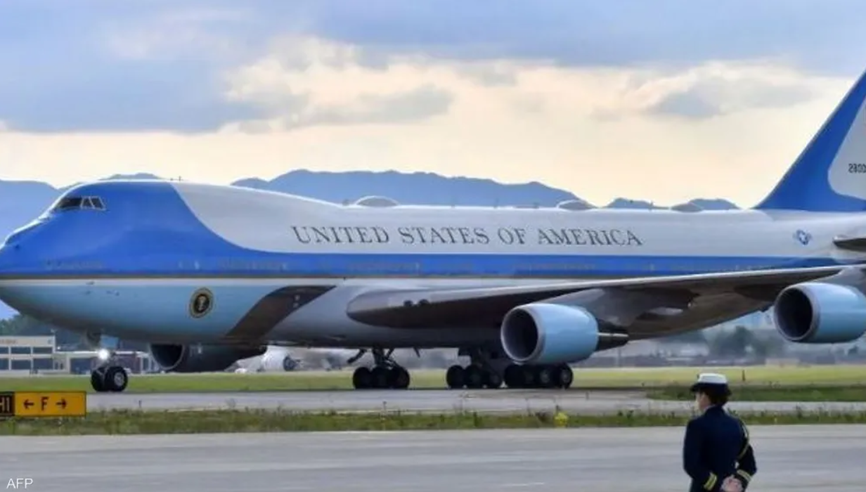 البيت الأبيض: تسريبات عن سرقات صحفيين على متن طائرة الرئاسة