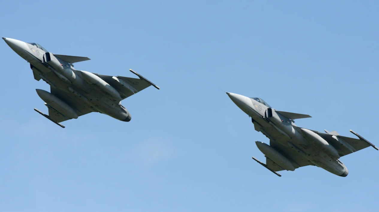 طائرات مقاتلة سويدية تنفذ عملية فوق جزيرة غوتلاند