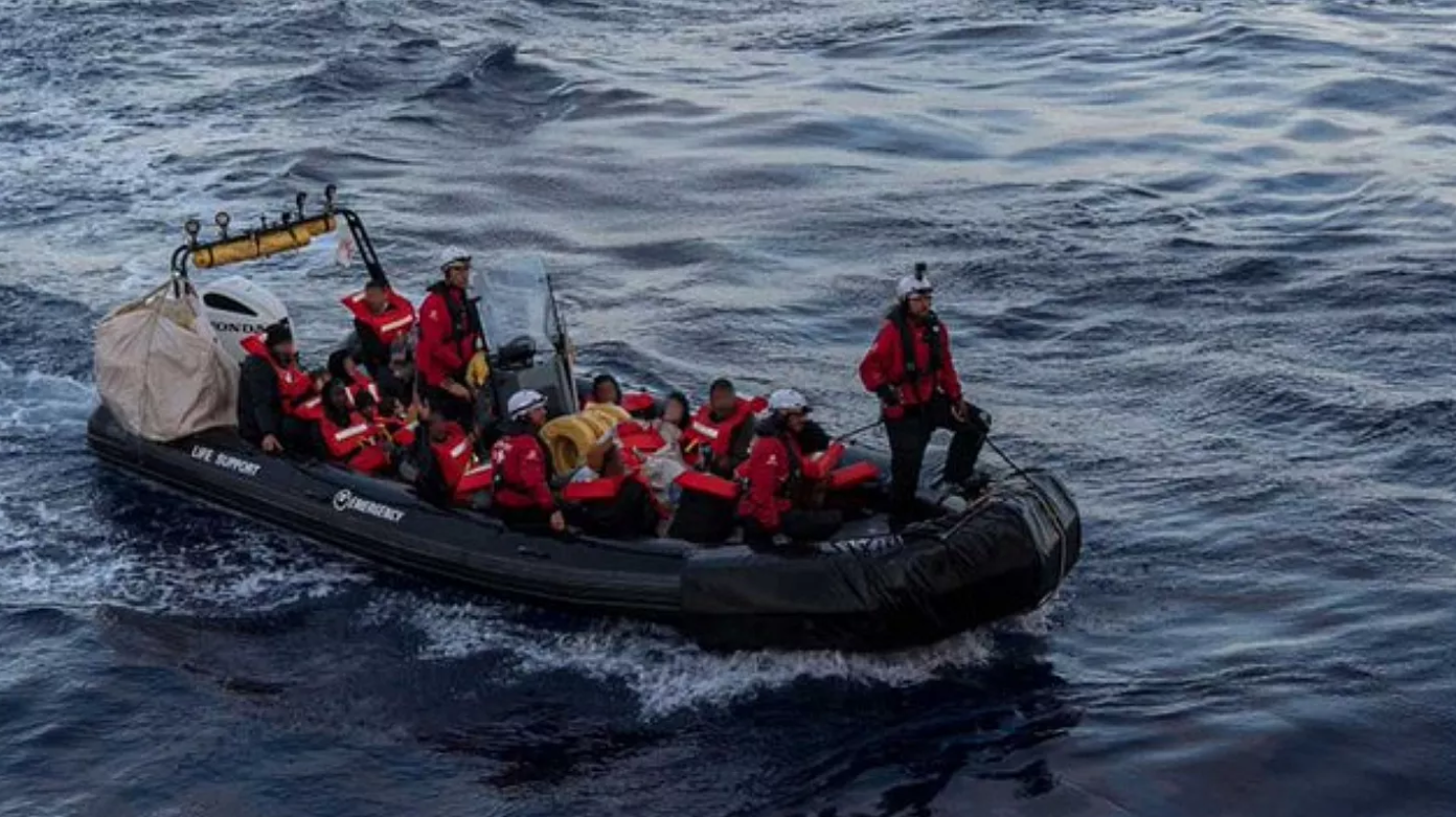 مأساة جديدة في طريق الهجرة: إنقاذ 87 مهاجراً قبالة سواحل ليبيا
