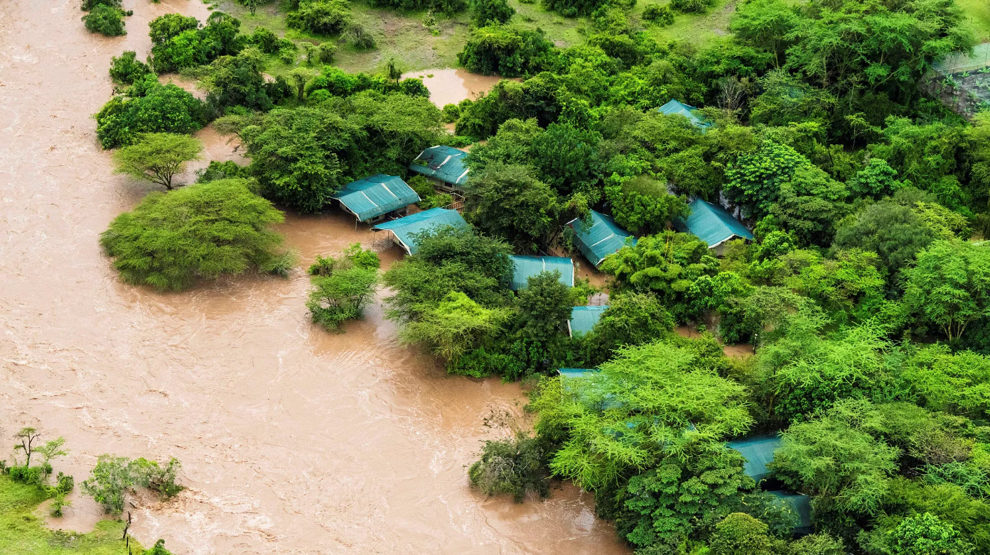 كارثة الفيضانات في كينيا وتنزانيا: الضحايا يرتفعون إلى 228 والتحذيرات مستمرة
