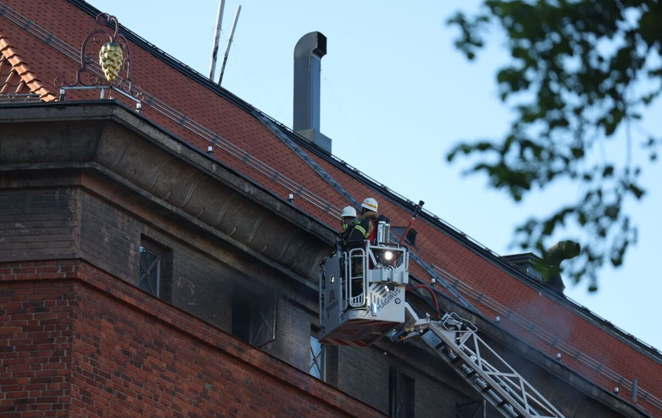 حريق هائل في مبنى وسط ستوكهولم ولا أنباء عن إصابات