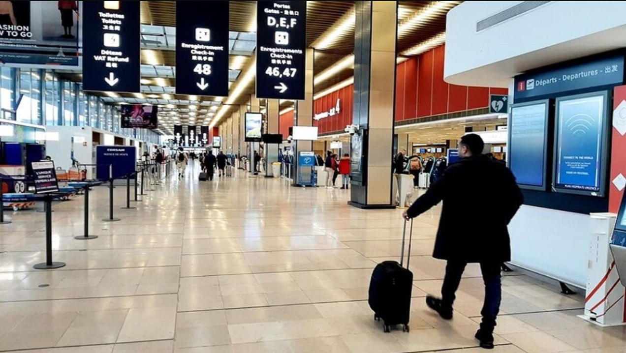 إضراب المراقبين الجويين يلغي 70% من الرحلات في مطار أورلي بفرنسا