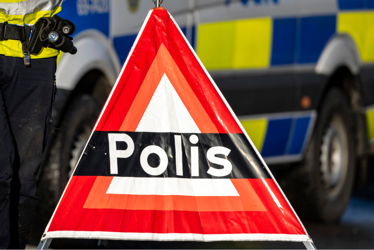 سرعة متهورة تؤدي إلى حادث مروع في جنوب السويد