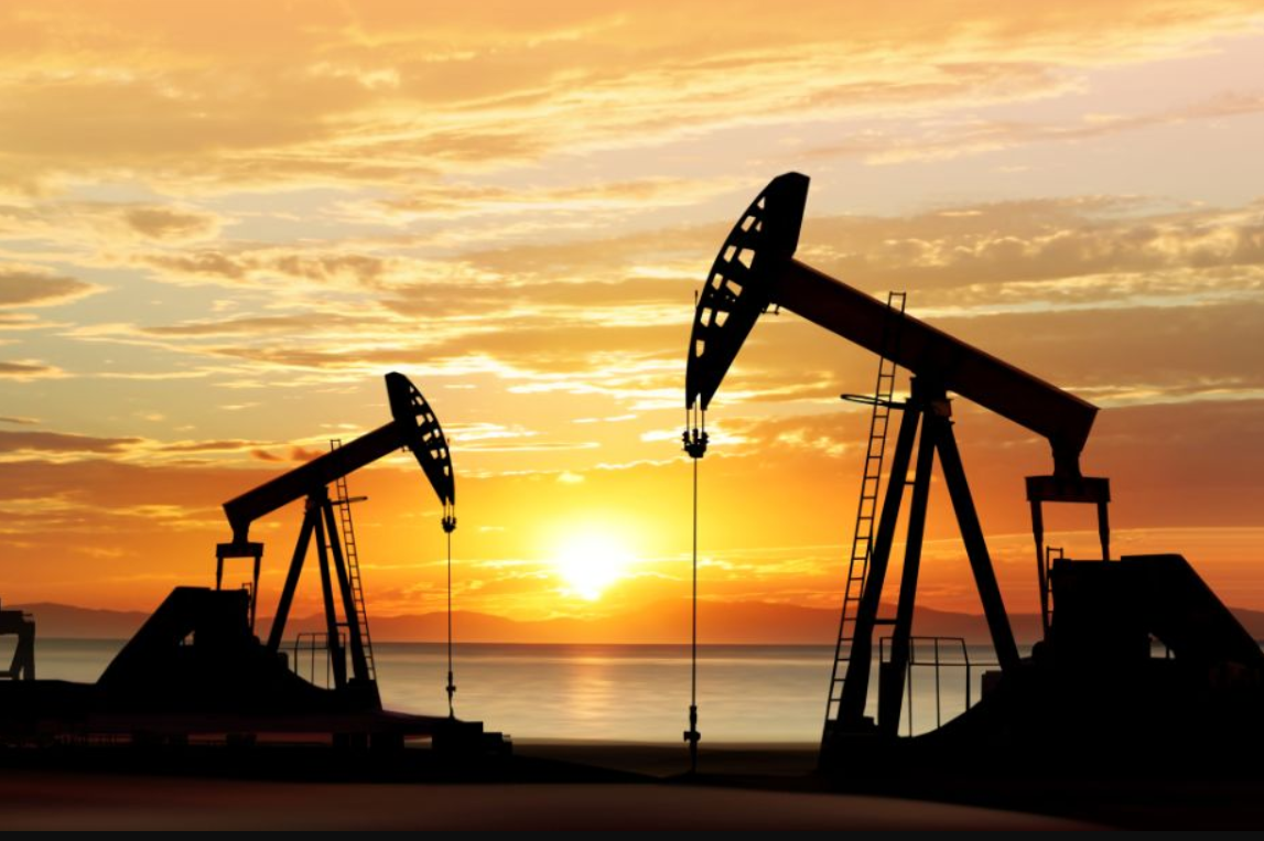 أسعار النفط تتأرجح وسط تصاعد التوترات الجيوسياسية وارتفاع المخزونات الأميركية