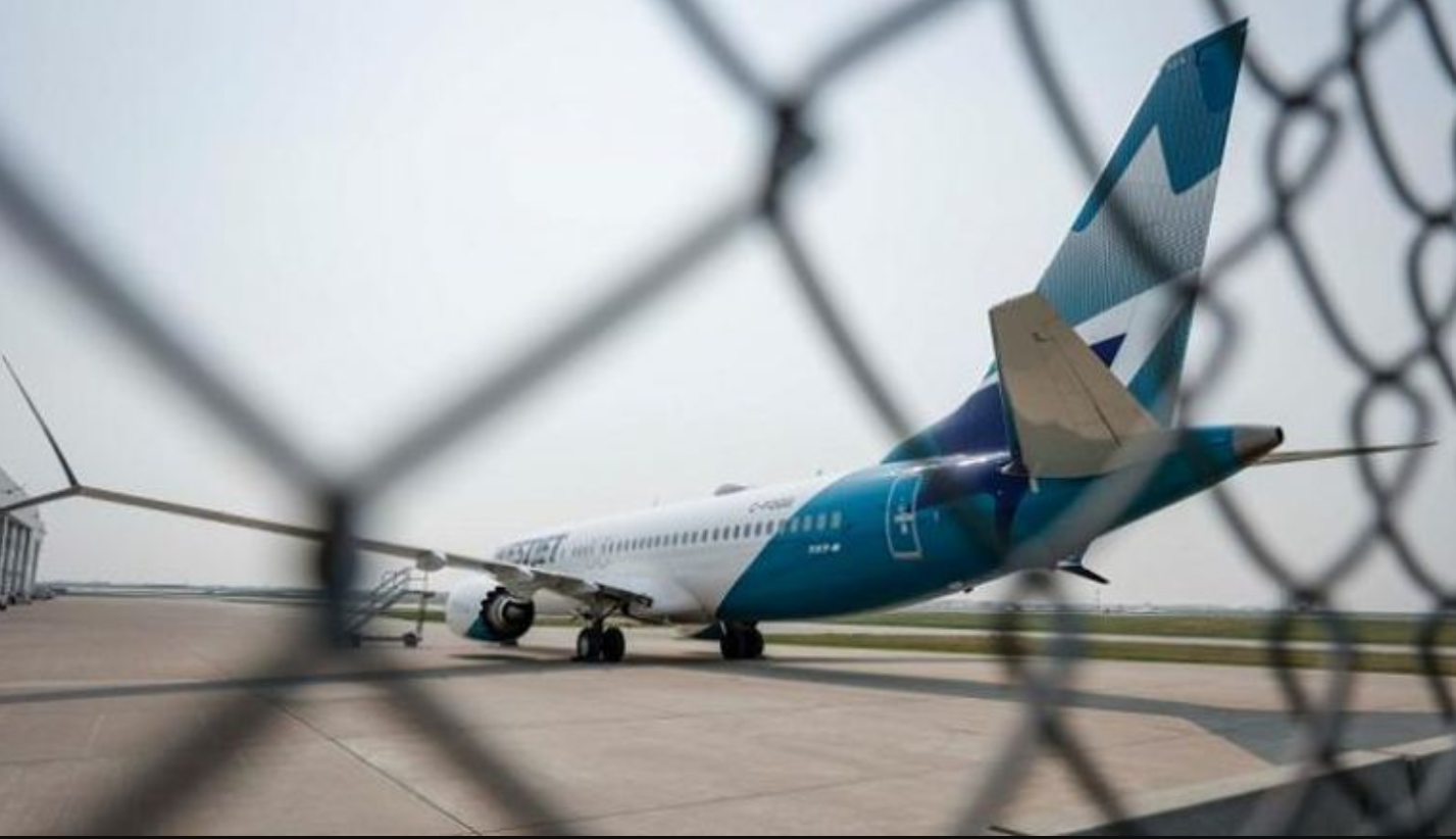 إلغاء مئات الرحلات الجوية في كندا بعد إضراب مفاجئ لعمال الصيانة