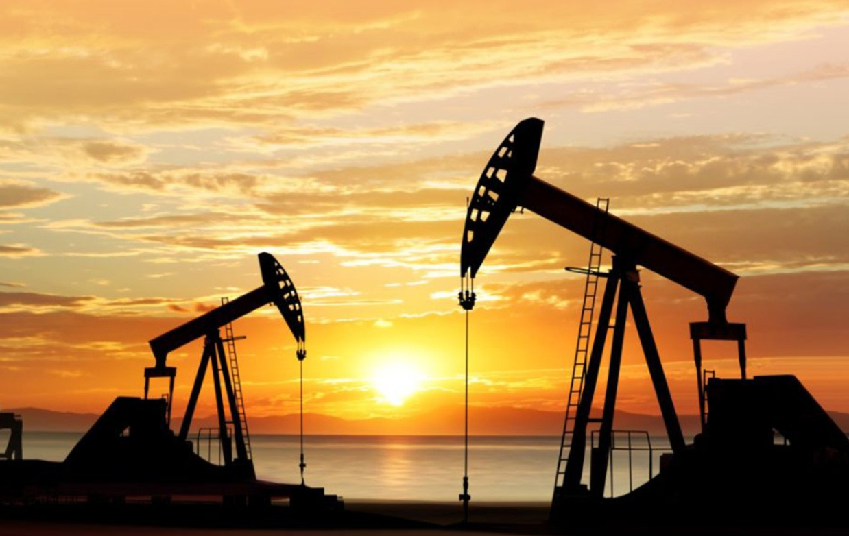 انخفاض أسعار النفط بعد سلسلة مكاسب استمرت 4 أسابيع