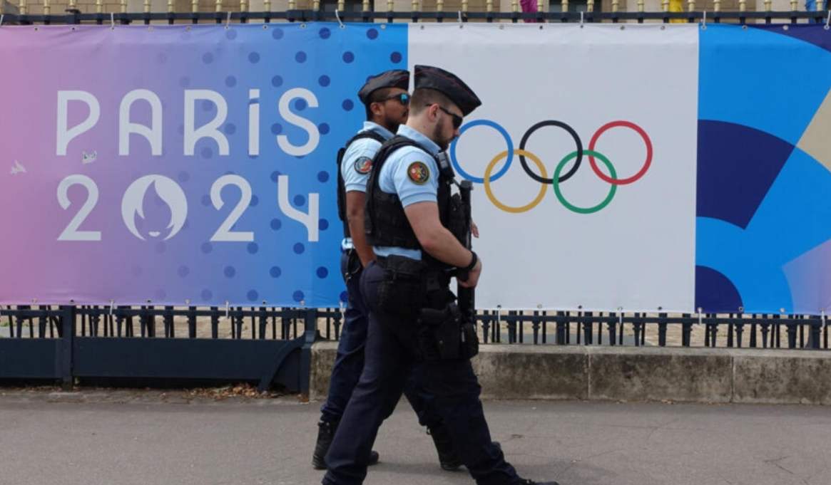 سرقة كبرى في أولمبياد باريس 2024: زيكو يفقد ممتلكات ثمينة بقيمة 542 ألف دولار