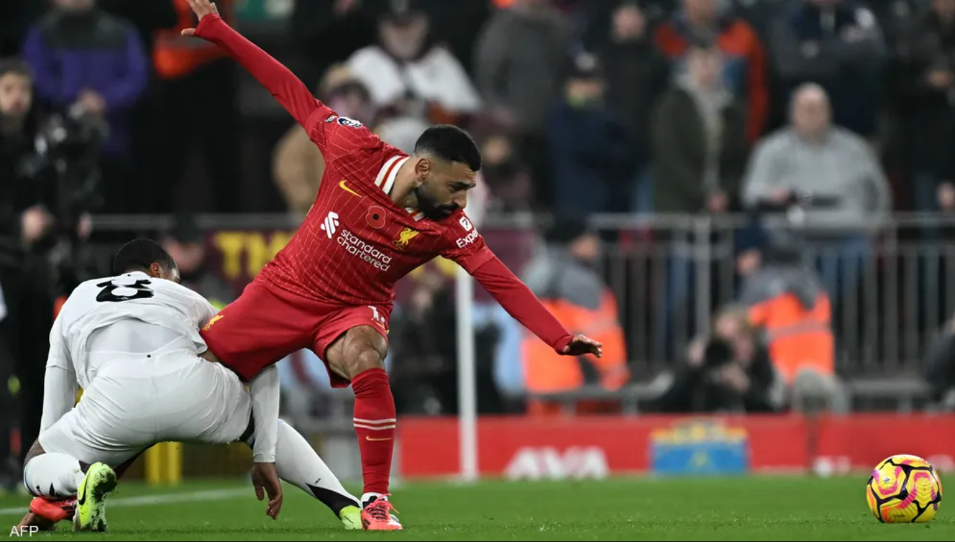 محمد صلاح يقود ليفربول إلى الصدارة بفوز ثمين على أستون فيلا